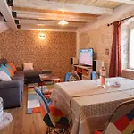 Borgo 8