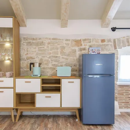 Apartman Borgo 8 *