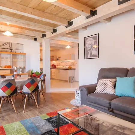 Borgo 8 公寓