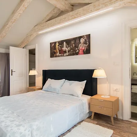 Borgo 8 * Tar-Vabriga