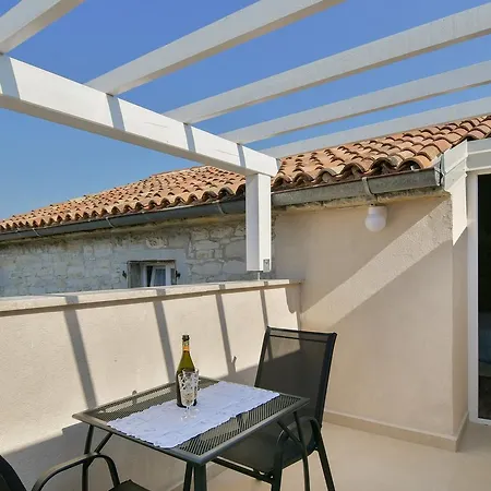Borgo 8